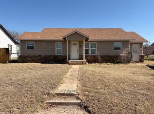 718 Stonehocker Ave, Blair, OK 73526