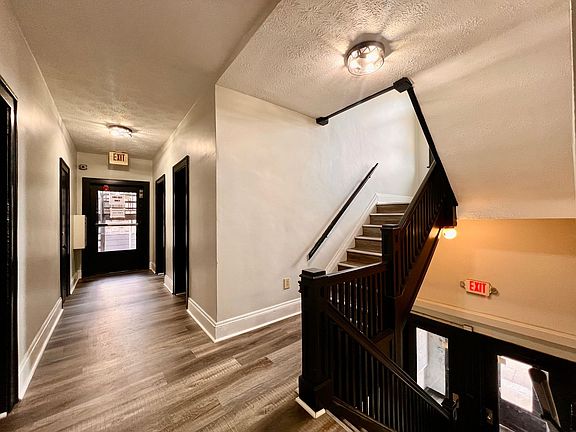 4th image of 3311 Archwood Avenue West 33rd St #3776-16