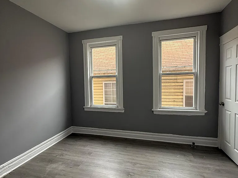 903 Hunterdon St #2R — Photo 4