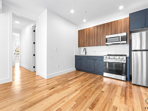 2nd image of 271 E 28th St #3A