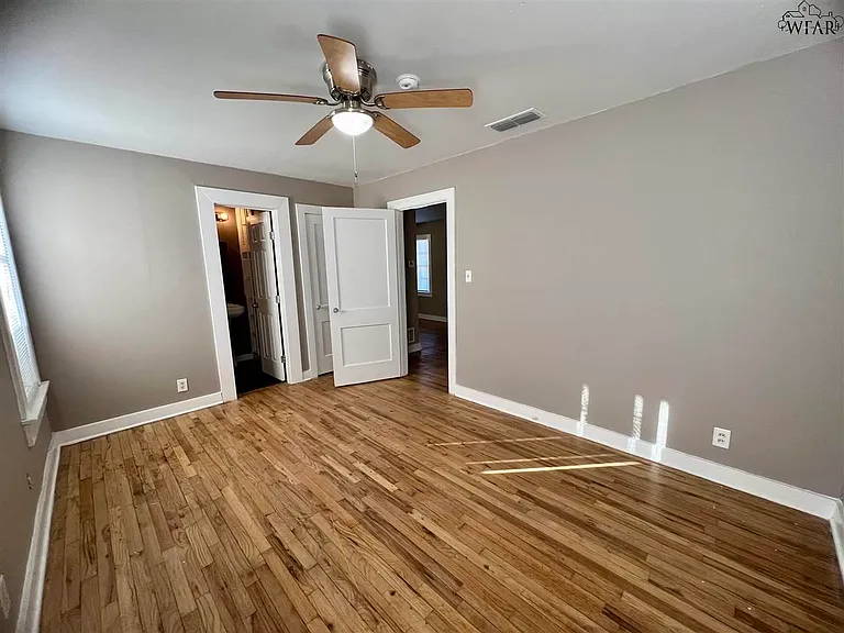 2181 Avenue K — Photo 8