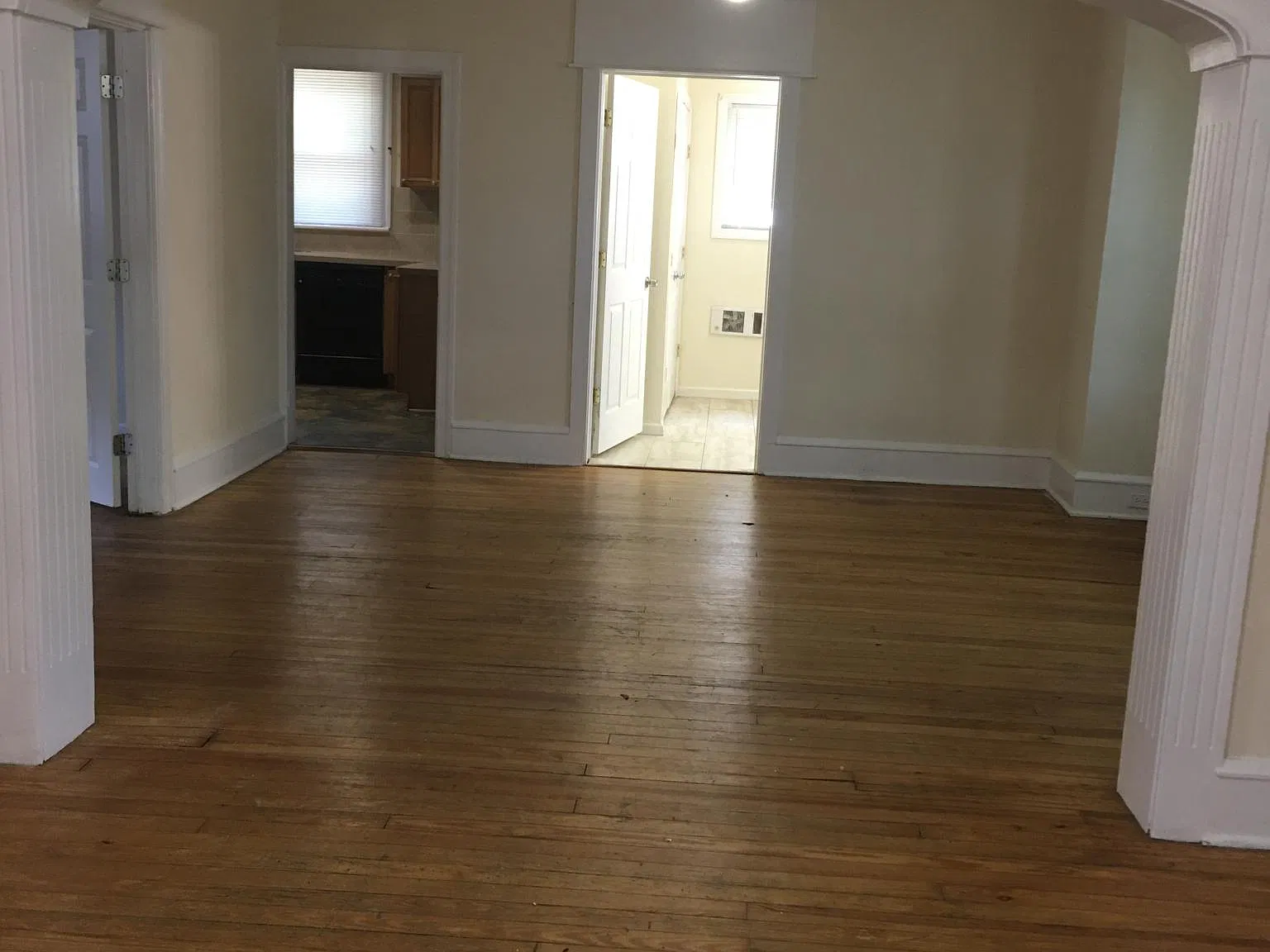 223 Laurel Ave — Photo 3