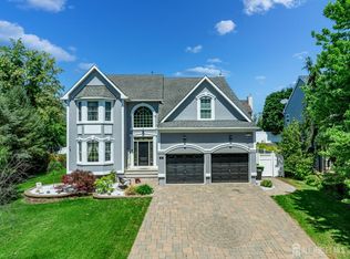 15 Brailley Ln, Hazlet, NJ 07730