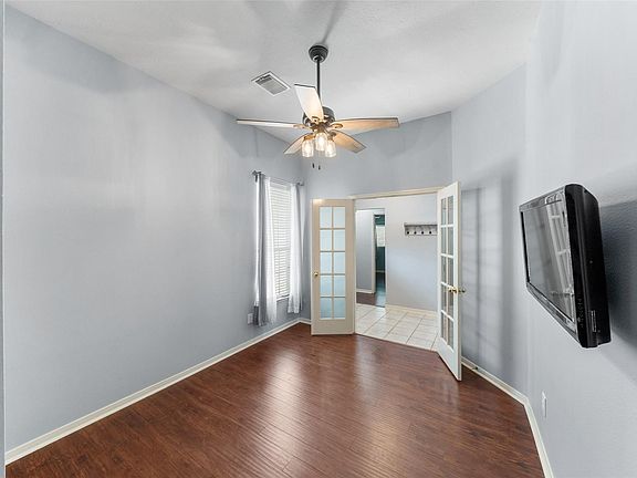 4th image of 19718 Teller Blvd