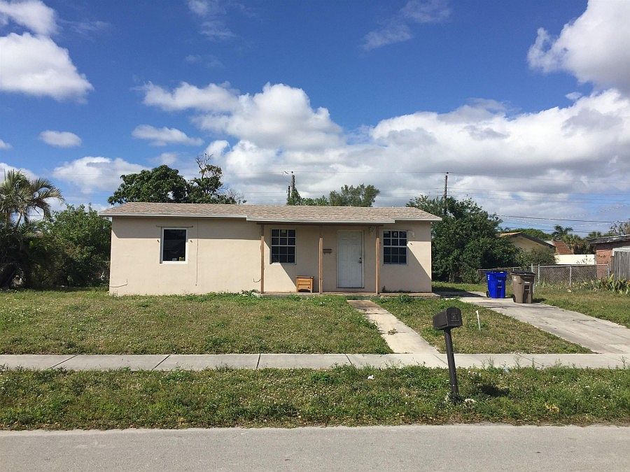 1st image of 4341 NE 6th Ave
