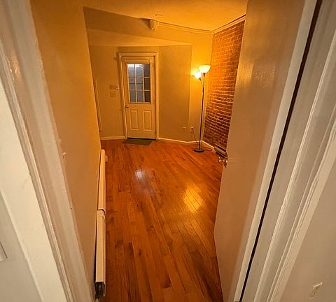 4th image of 199 Beacon St #B