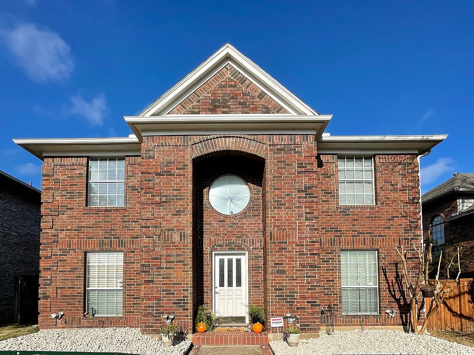 1st image of 800 Ashford Dr