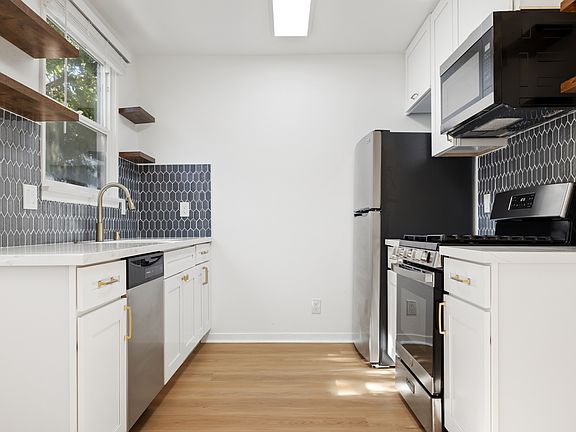 5th image of 4224 34th St