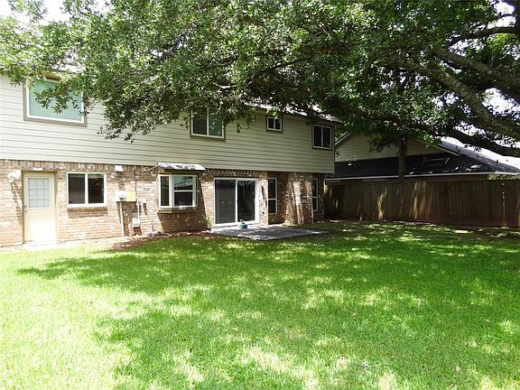 3rd image of 3802 Bartons Ln