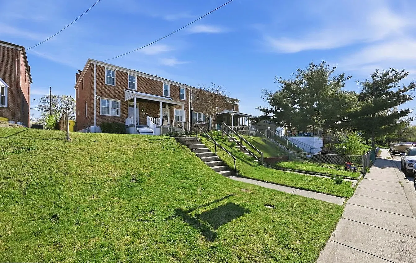 3 bed, 1408 sqft, $2,600 — Photo 2