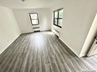 73-03 220th St #5A1, Queens, NY 11364
