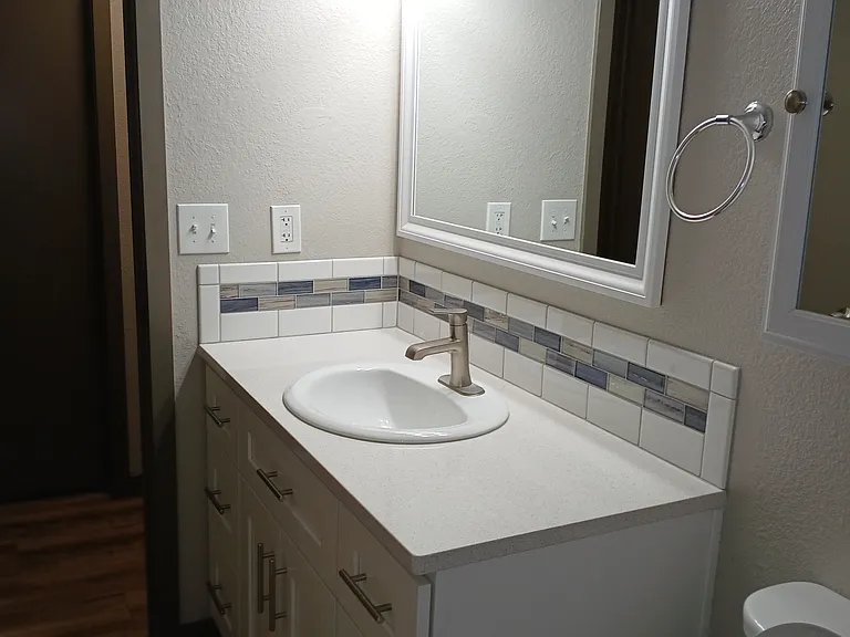 1827 E Glass Ave — Photo 17