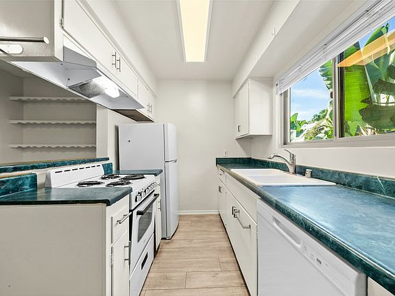 5th image of 3737 Keating St APT 12