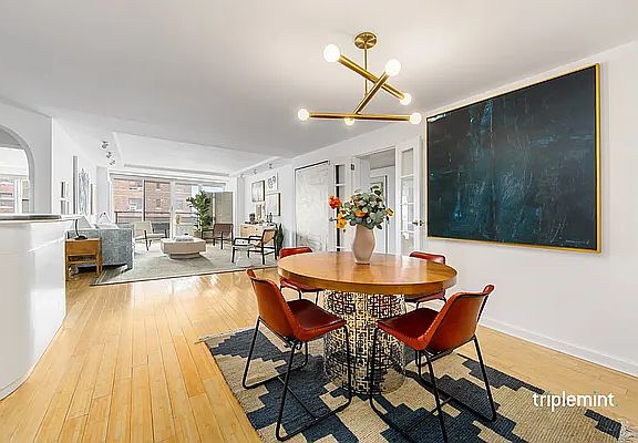 3rd image of 142 E 16th St APT 16E