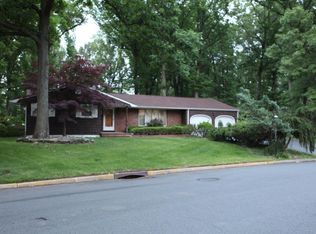 70 Calvert Ave W, Edison, NJ 08820