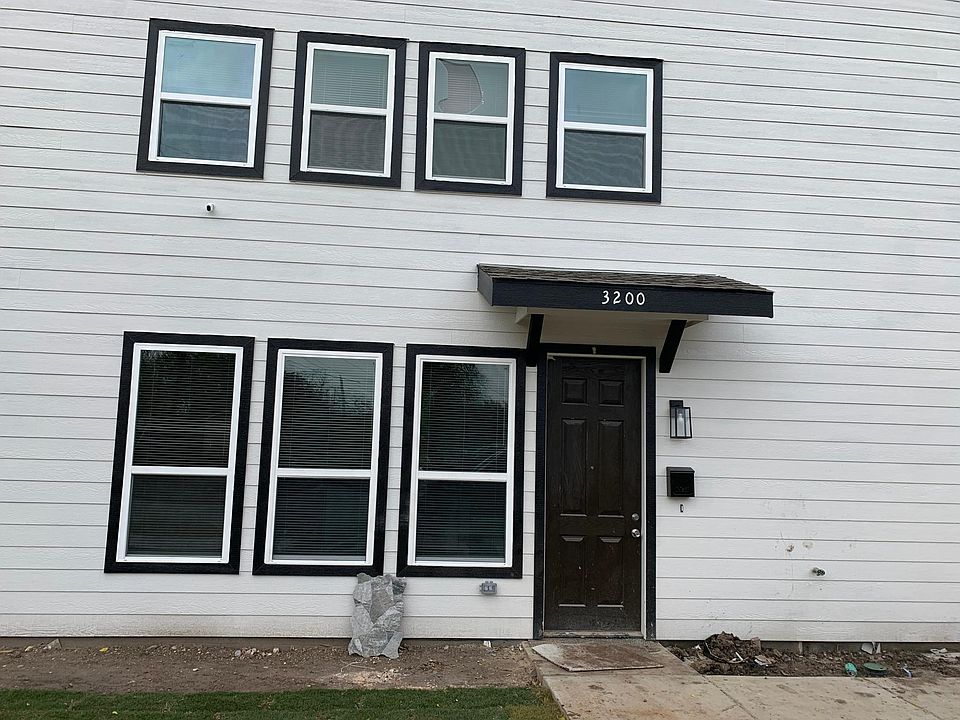 1st image of 3200 5th Ave