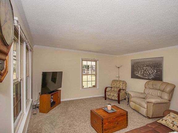 2nd image of 503 Royal Oak Dr