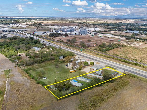 5th image of 701 Hwy 90