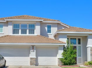 9101 Four Seasons Dr, Elk Grove, CA 95624