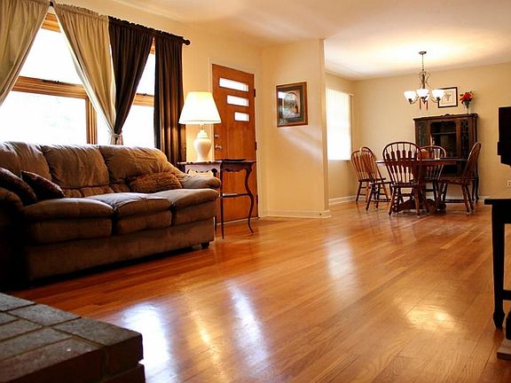 4th image of 258 Dawnridge Dr