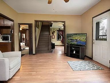 3rd image of 69482 Tamarack Rd