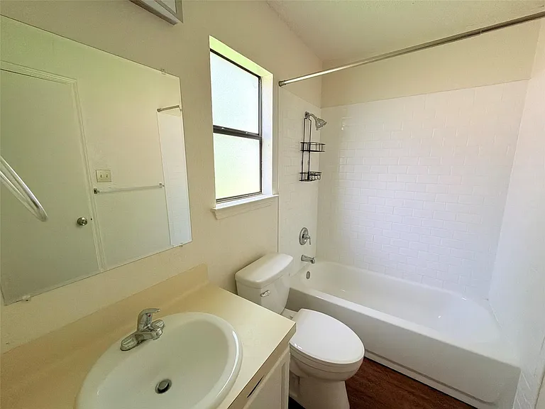 1215 Ridgemont St — Photo 15