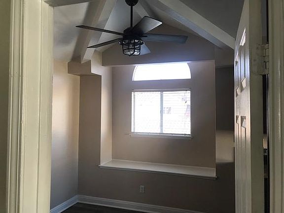 4th image of 440 Huyler Ln Unit C