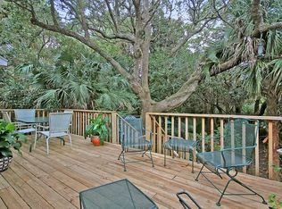 310 W Hudson Ave, Folly Beach, SC 29439