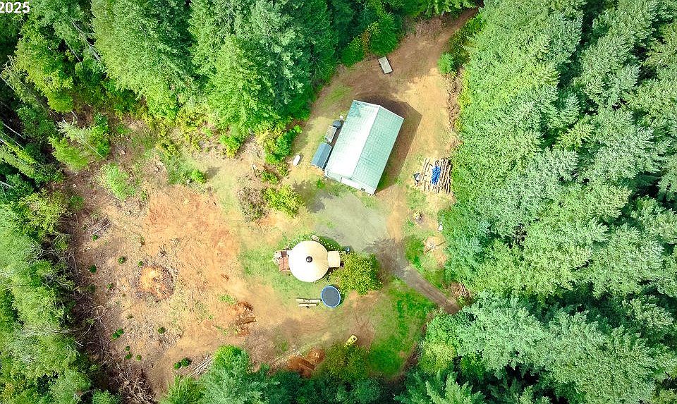 1st image of 63450 Fairview Rd
