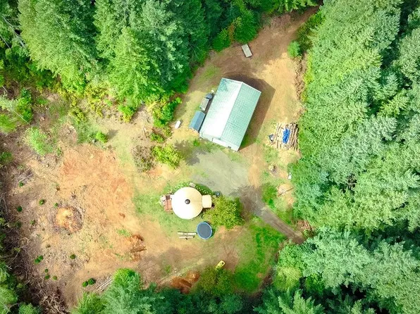 63450 Fairview Rd, Coquille, OR 97423