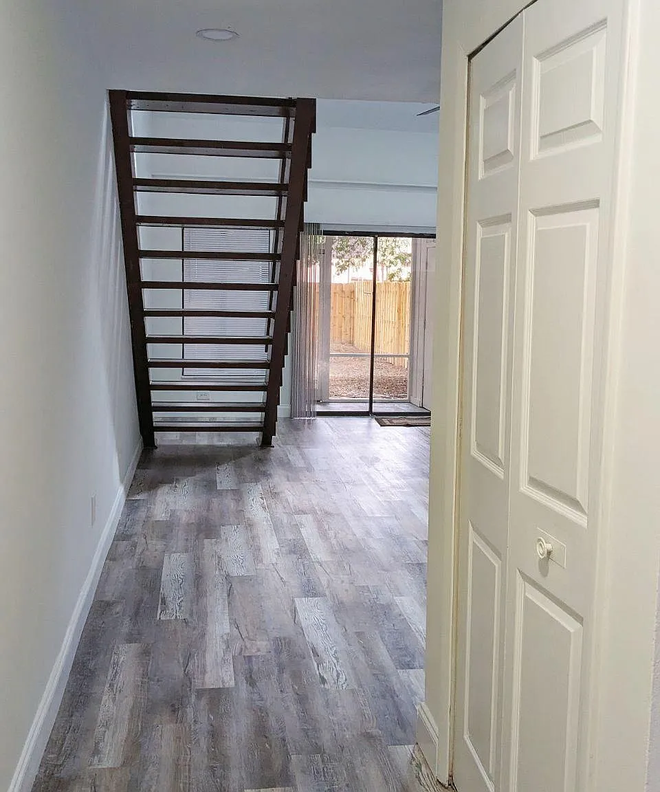 2 bed, 1100 sqft, $1,680 — Photo 2