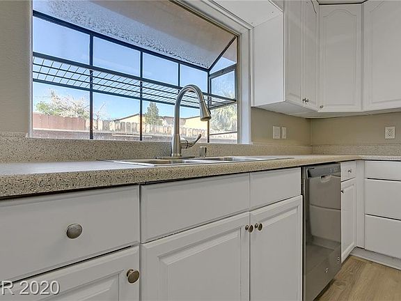 2nd image of 1450 Hialeah Dr APT C