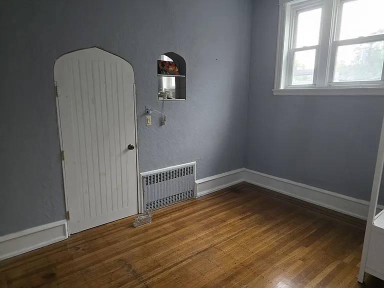 233 S 44th St #1 — Photo 19