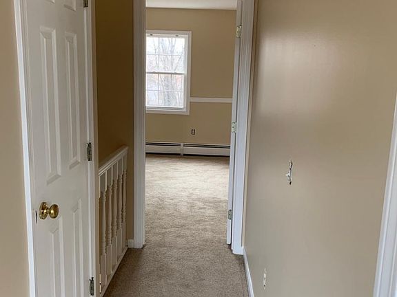 2nd image of 585 Quaker Ln #102