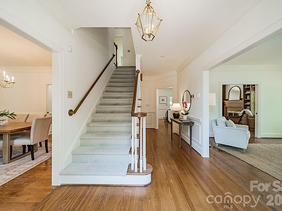 3rd image of 4332 Rosecliff Dr