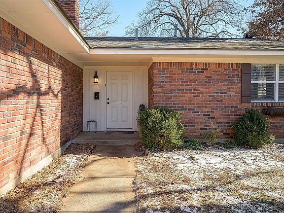 3rd image of 640 Woodland Way