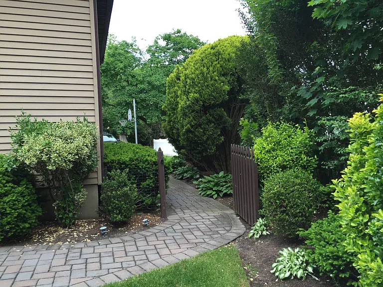 212 Delmar Ave — Photo 9