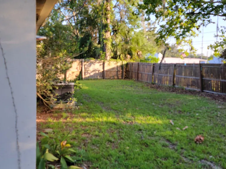 8151 La Marne Dr — Photo 2