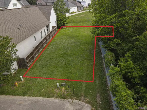 4943 Rue Venelle St, Baton Rouge, LA 70808