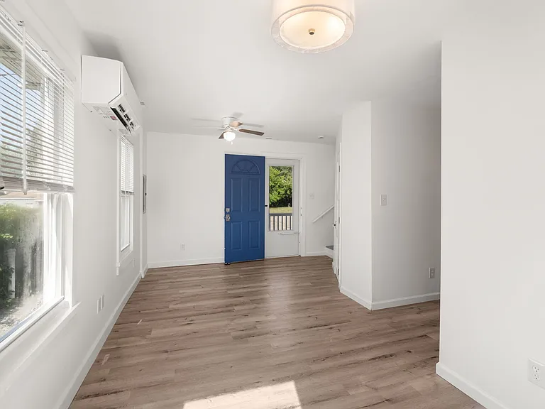 42 Riverside Ave — Photo 6