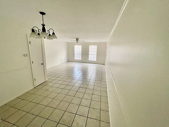 3rd image of 1755 College Dr APT 118