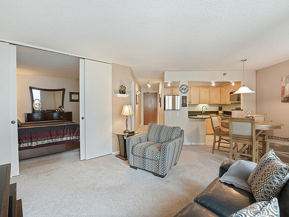 5th image of 480 N McClurg Ct APT 1012
