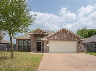 1104 Pamplin Ct, College Station, TX 77845