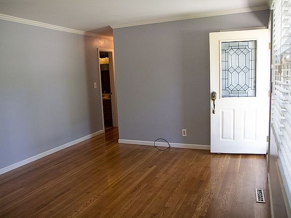 2nd image of 1303 NE 75th St