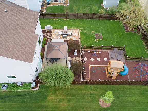 3rd image of 5020 Thistle Ln