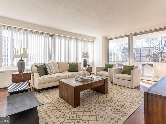 3rd image of 4515 Willard Ave Unit 609