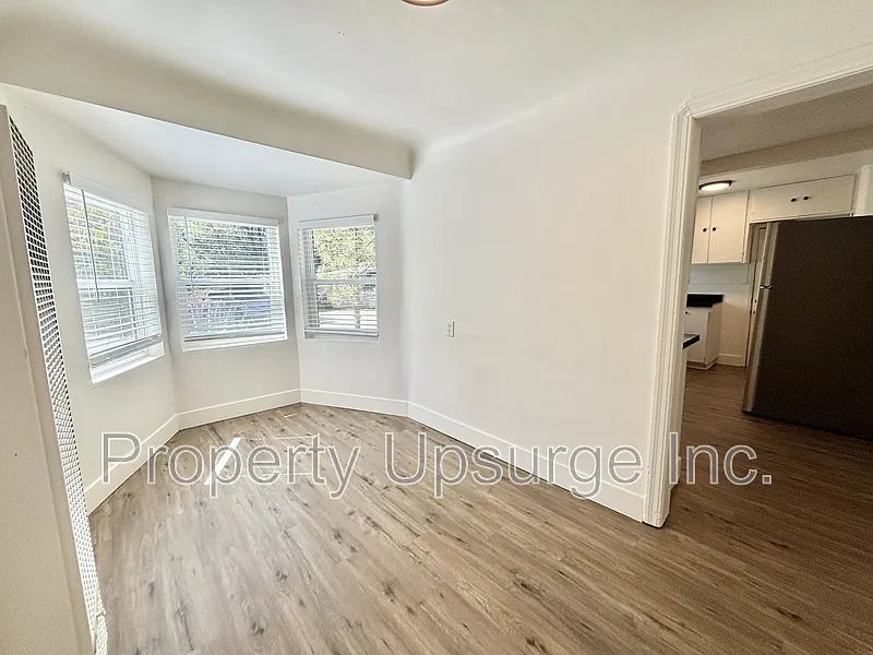3 bed, 1.0 bath, 1062 sqft, $1,295 — Photo 4