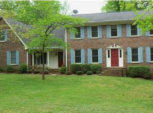 44 Mountain Cove Rd, Signal Mountain, TN 37377