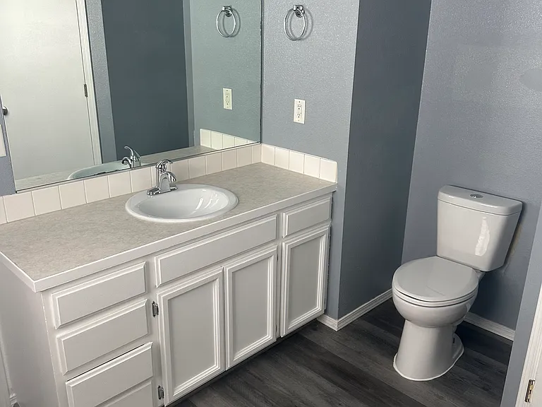 4502 Moline Ln — Photo 10