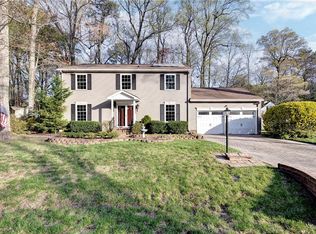 111 Lakeview Dr, Yorktown, VA